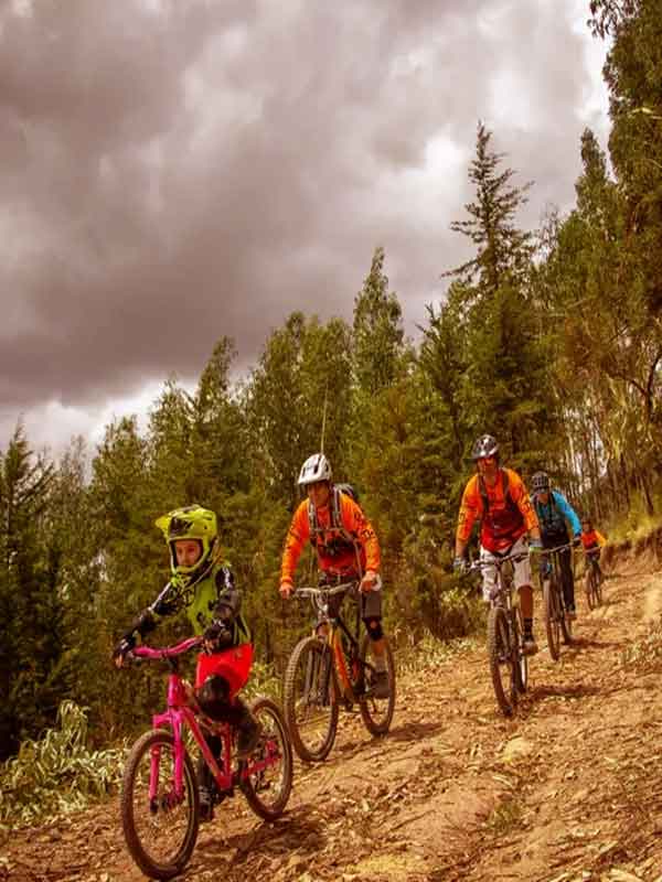 Tour en Bicicleta en Cusco 1 Cusco Biking Tour Full Day