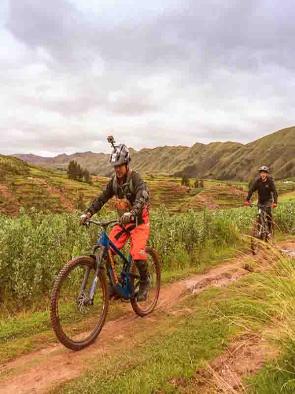 Tour en Bicicleta en Cusco 2 Cusco Biking Tour Full Day