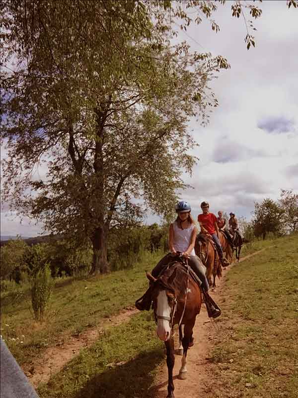 Tour Paseo a Caballo en Cusco 3 Horseback Riding Tour in Cusco Half day